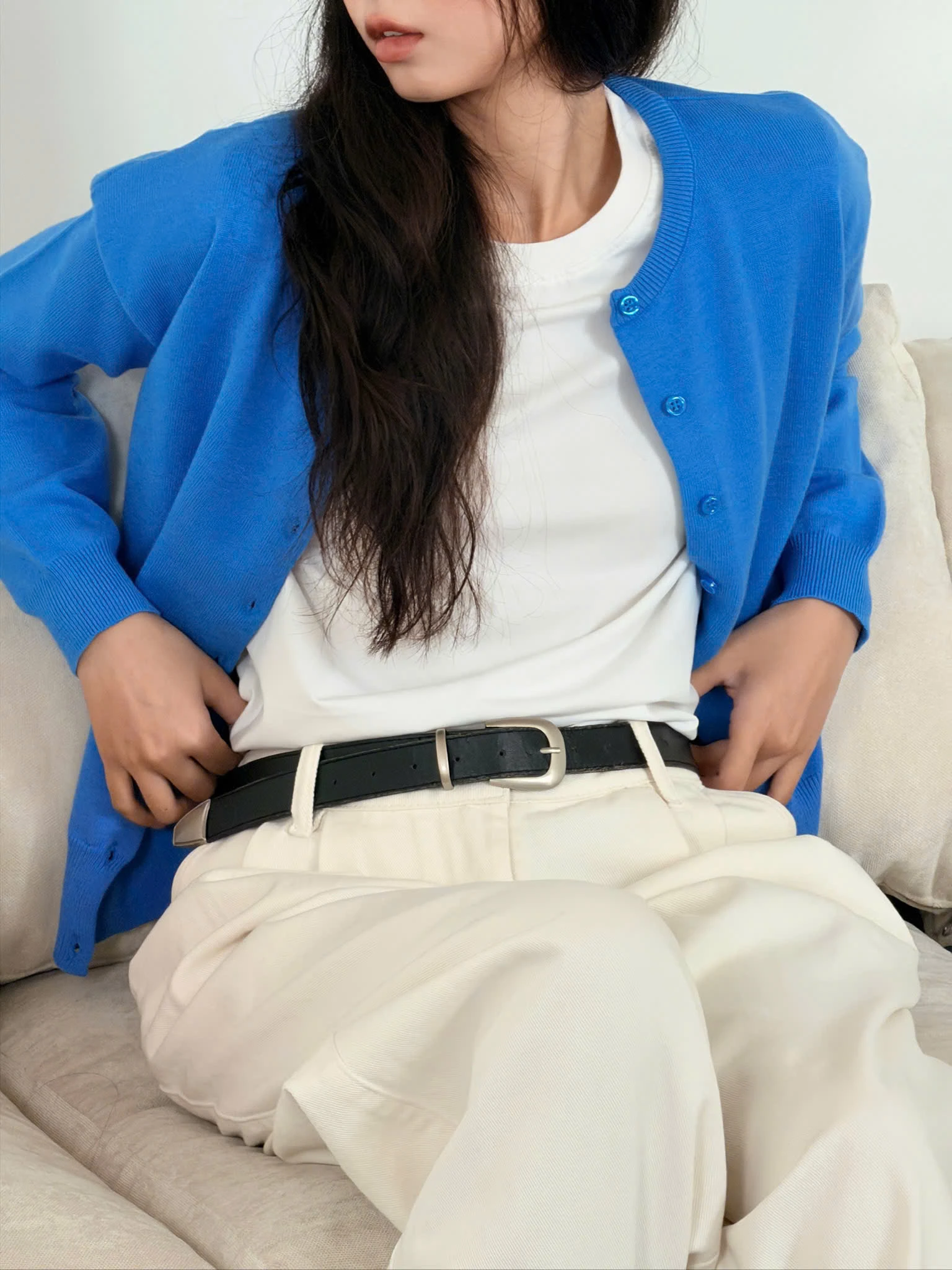 Áo cardigan trơn cổ tròn form vừa người chất dầy dặn mềm mại Unleashedvn Yuzu Regular Fit Cardigan - Sky Blue - M - Hình 3