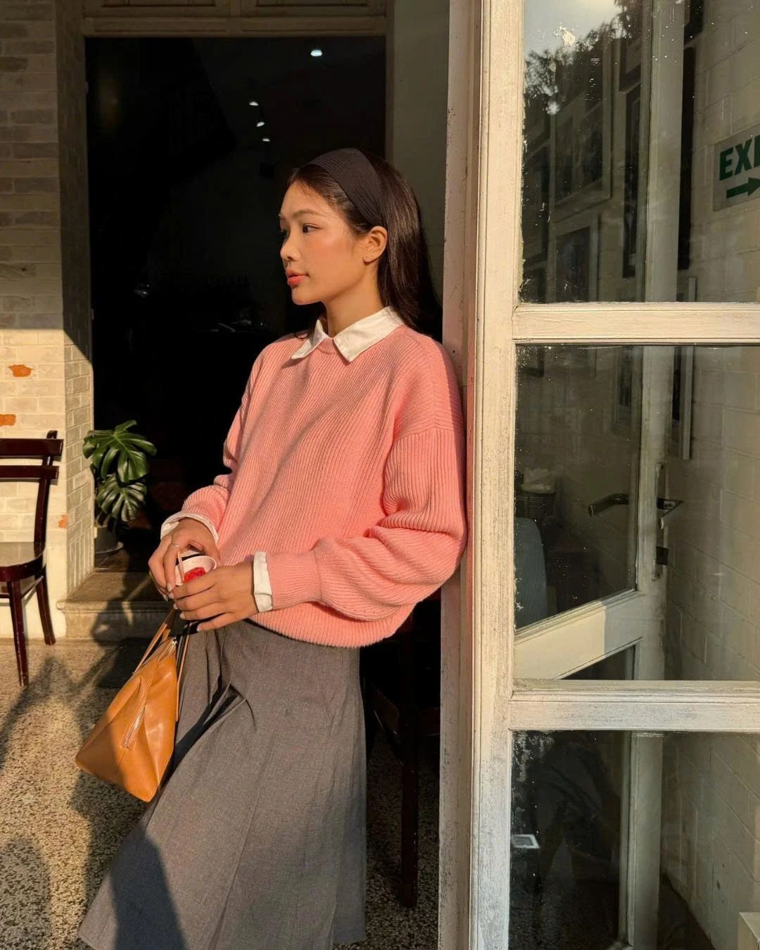 Chân váy xếp ly dáng lửng có túi Unleashedvn RAN Pleated Midi Skirt With Pocket - Ghi - M - Hình 4