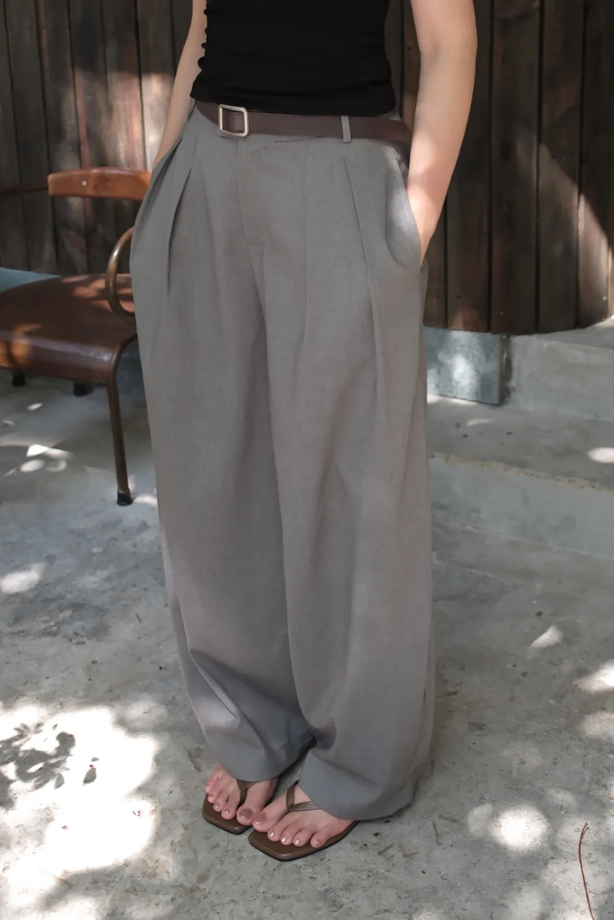 Quần tây ống suông rộng dáng ống barrel độc đáo tôn chân Unleashedvn KIKI Barrel Leg Pants