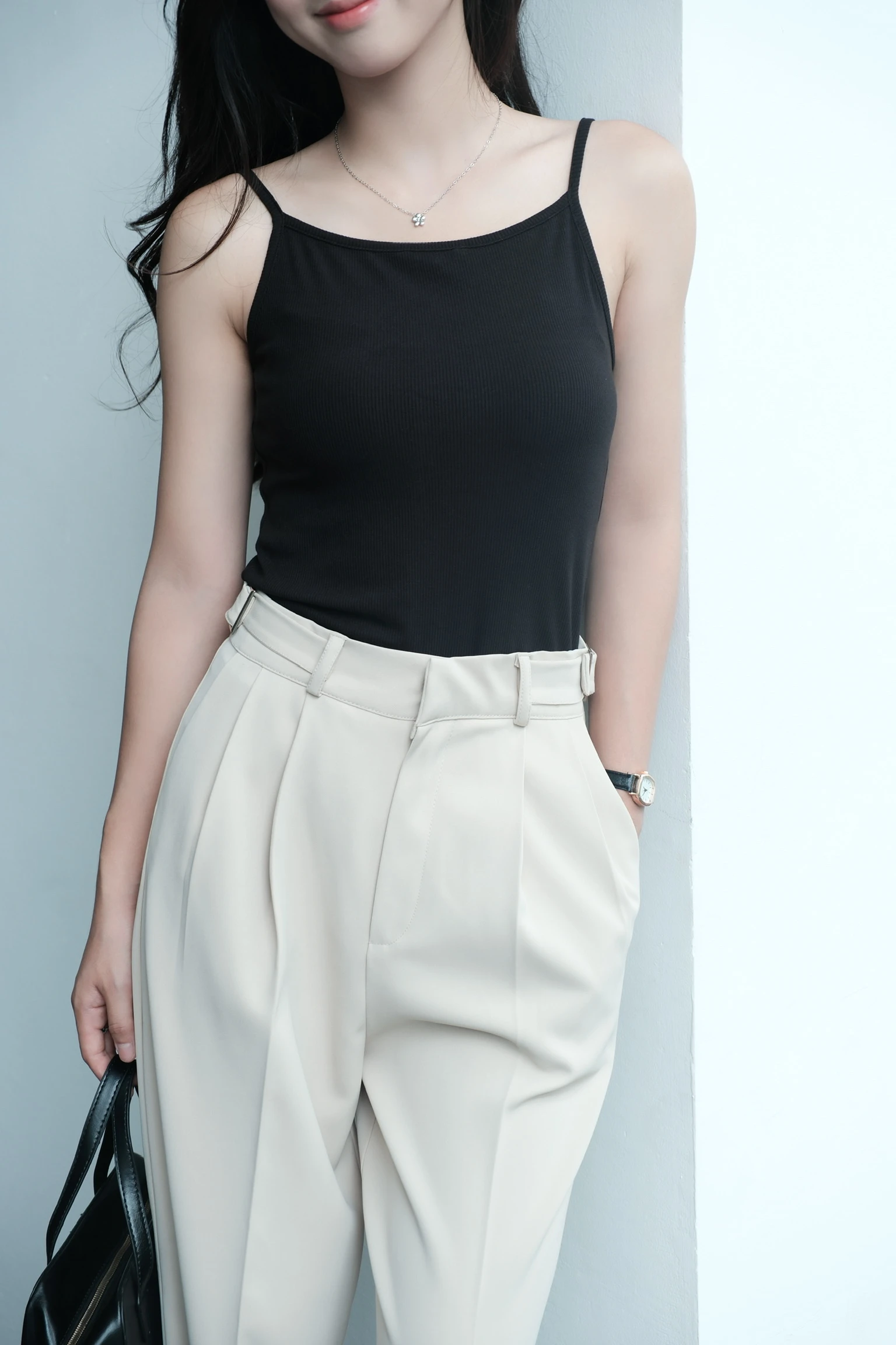 Áo 2 dây dáng ôm mặc được 2 kiểu Unleashedvn ONLY 2 ways halter neck cami ribbed top - Đen - M - Hình 1