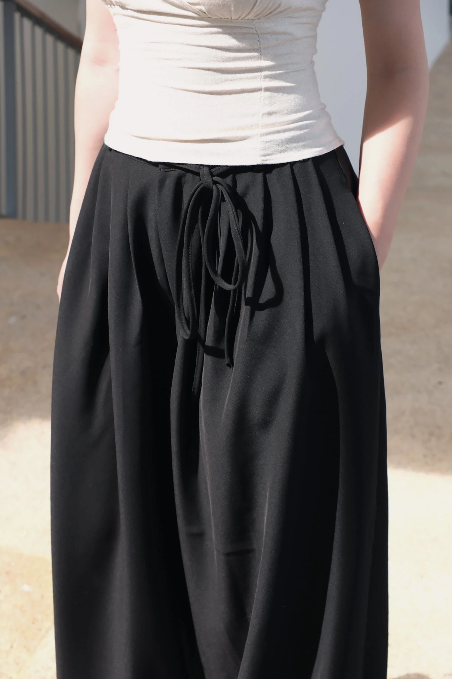 Quần 5 ly suông rộng tôn chân kèm đai rời Unleashedvn NĂM Pleated Pants - Đen - S - Hình 1